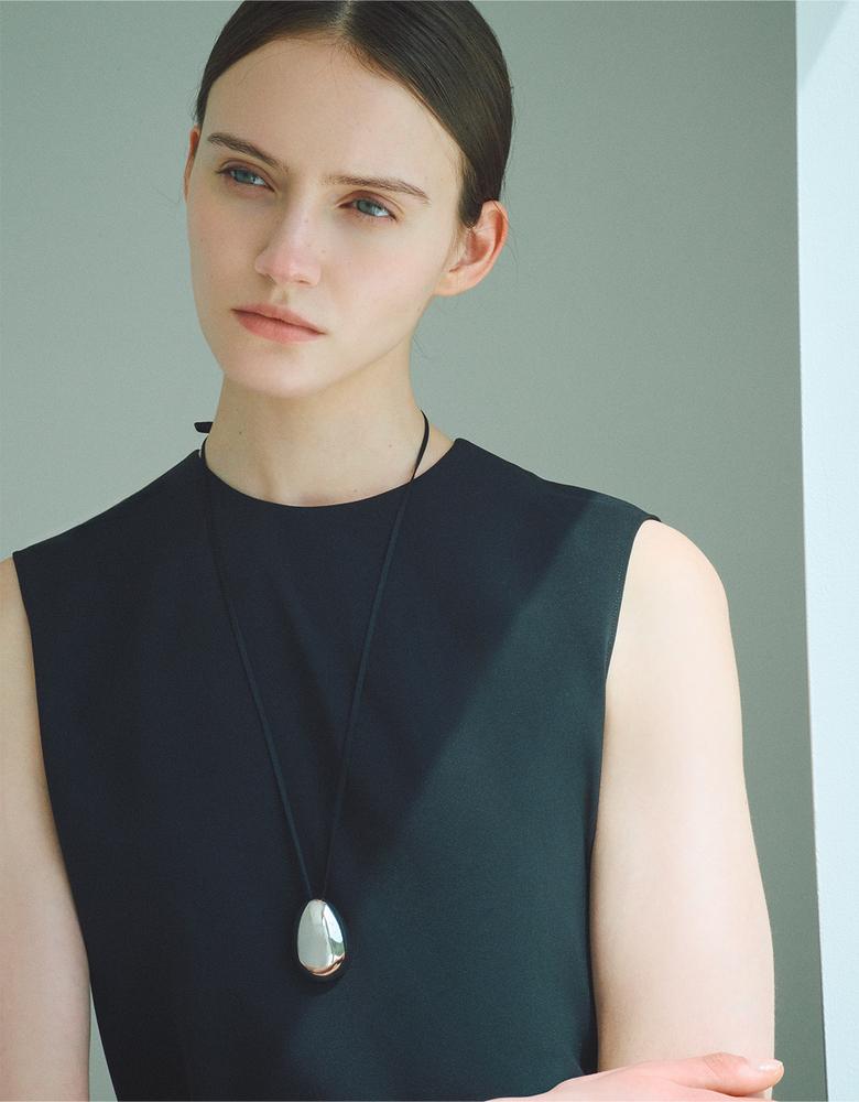 Seasonal Accessories | Theory luxe（セオリーリュクス）公式